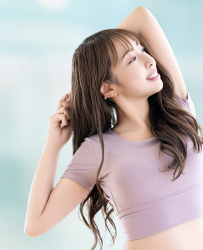 女性専用セミパーソナルジムNohea（ノヘア）ストレッチをしている女性
